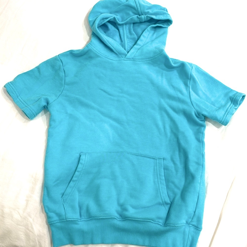 Treasure & Bond unisex kids shirt sleeve lightweight hoodie